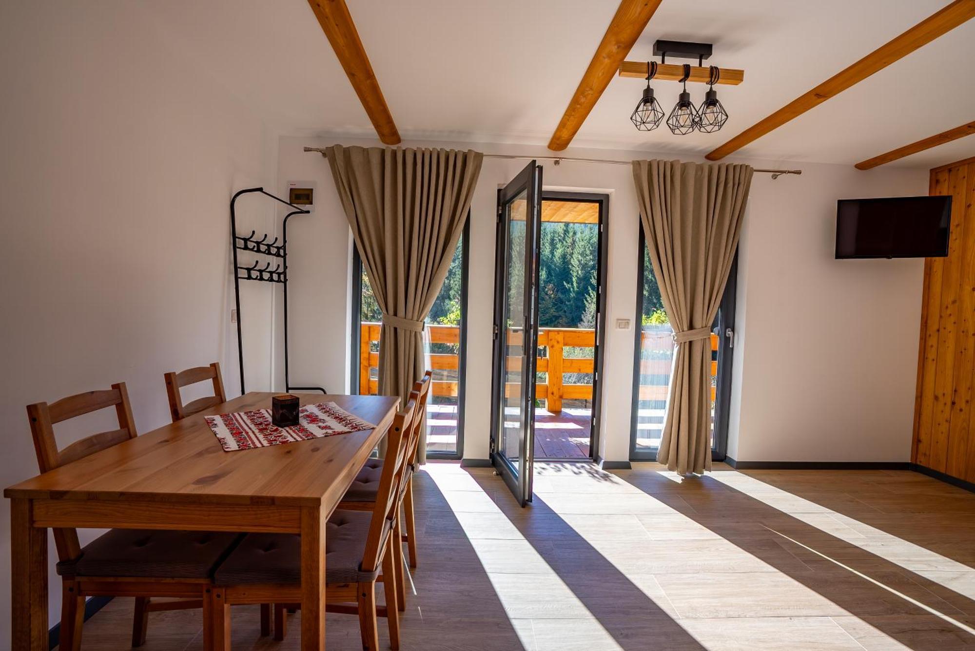 Casa Izvorul Negru Moisei Bed & Breakfast Ngoại thất bức ảnh