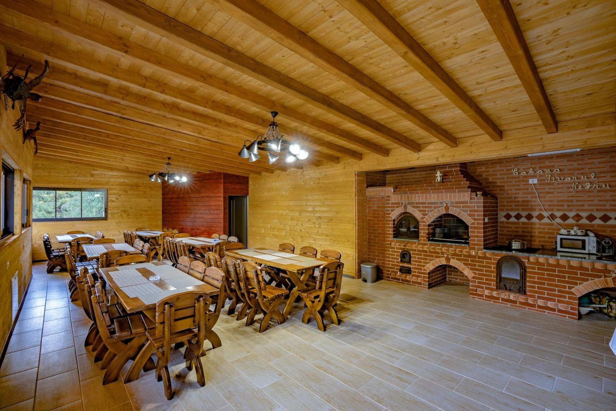 Casa Izvorul Negru Moisei Bed & Breakfast Ngoại thất bức ảnh