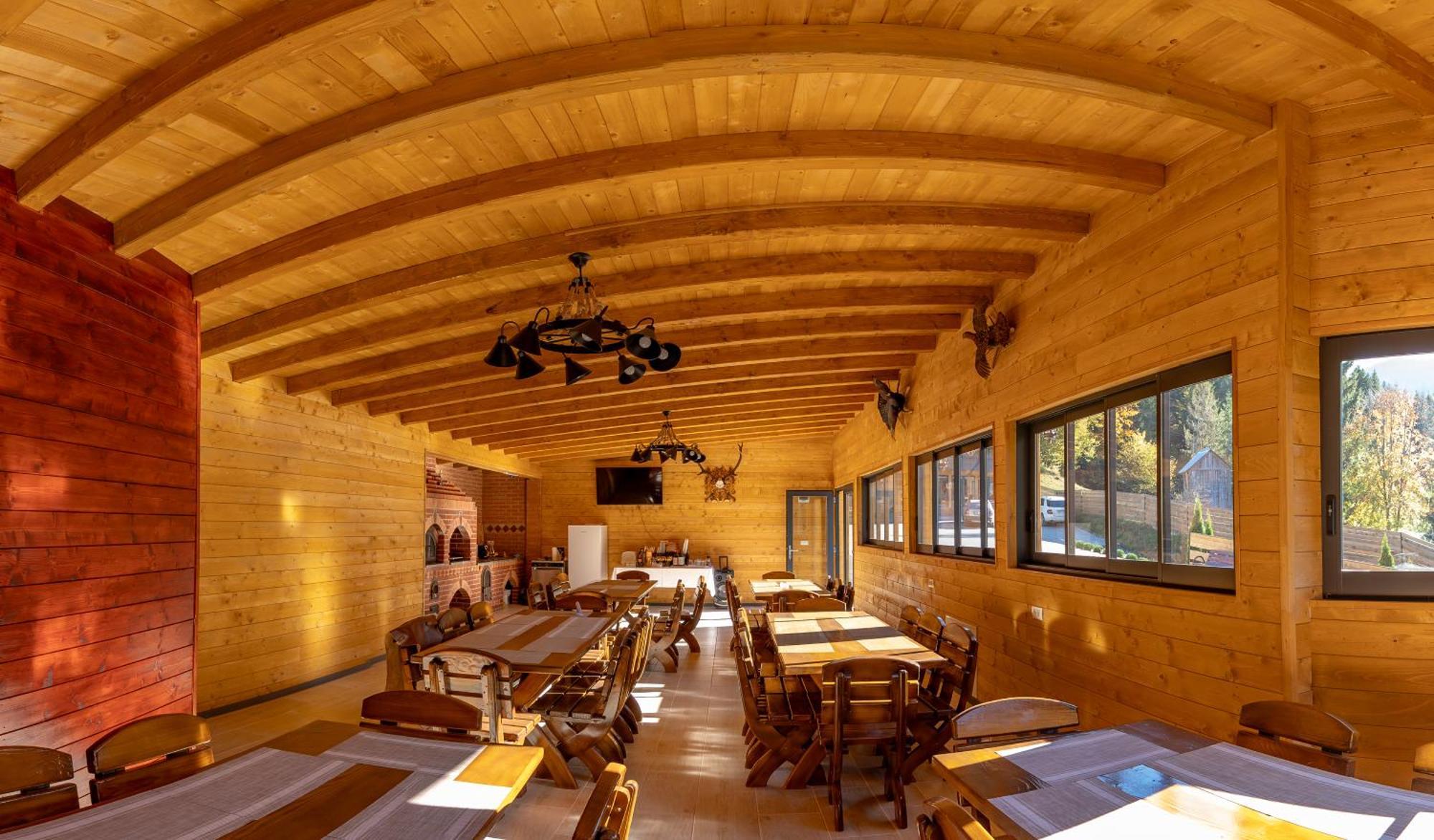 Casa Izvorul Negru Moisei Bed & Breakfast Ngoại thất bức ảnh